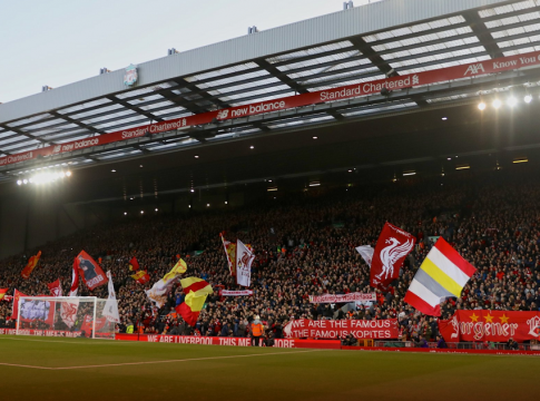 Τρεις συλλήψεις για ομοφοβικά συνθήματα στο Λίβερπουλ-Τσέλσι
