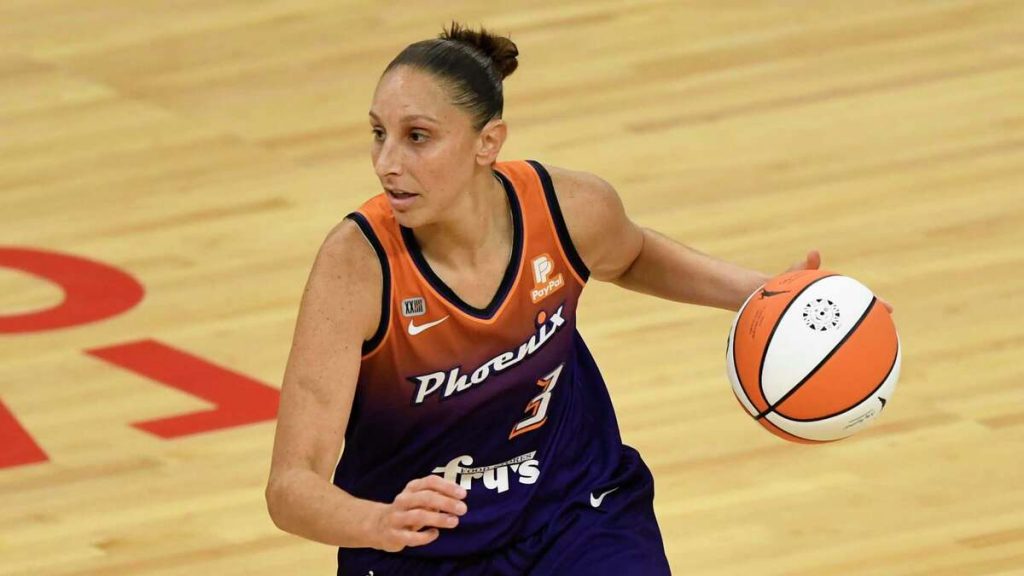 WNBA: Η 40χρονη Ταουράσι υπέγραψε πολυετές συμβόλαιο με τους Φοίνιξ Μέρκιουρι
