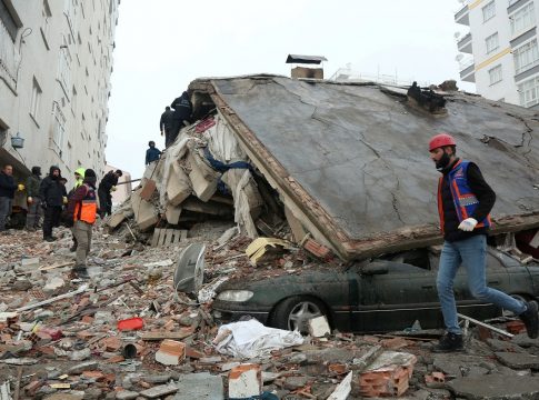 Τουρκία – Συρία: Χιλιάδες οι νεκροί από τον φονικό σεισμό – Δραματική η κατάσταση