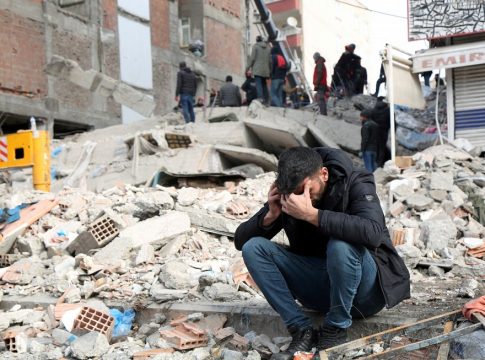 Σεισμός στην Τουρκία: Έντονοι οι φόβοι των ειδικών για εξάπλωση της χολέρας