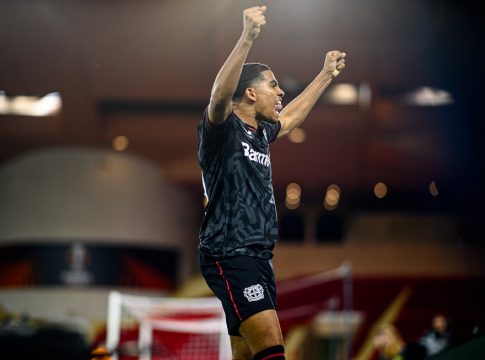 Ματσάρα και πρόκριση στα πέναλτι για τη Λεβερκούζεν (2-3, 3-5 πεν.)