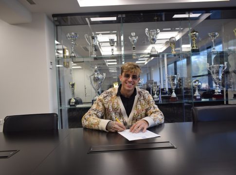 Στην ΑΕΚ μέχρι το 2026 ο Ρότα! (pics)