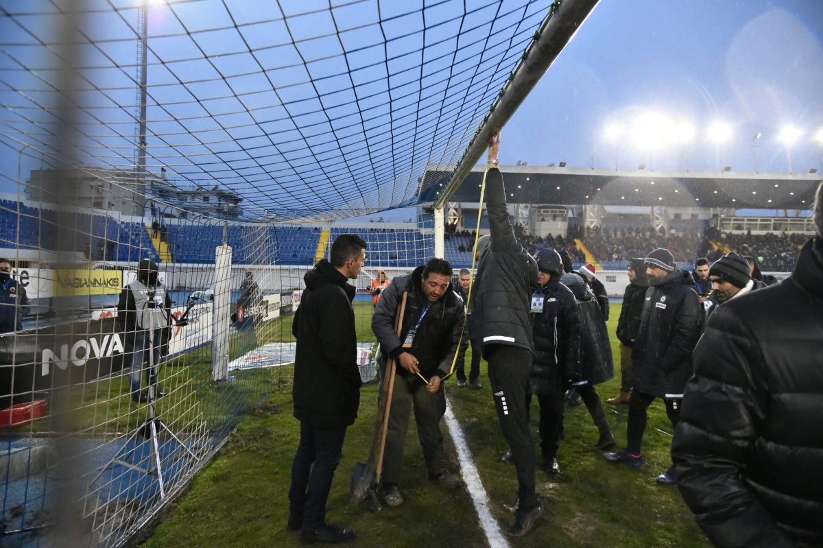 Υπεύθυνος γηπέδου του Ατρόμητου: «Ο κανονισμός λέει μέτρηση με λέιζερ, όχι μεζούρα»