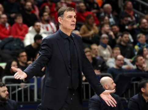 Μπαρτζώκας: «Αφιερώνουμε τη νίκη στα θύματα της Θύρας 7»