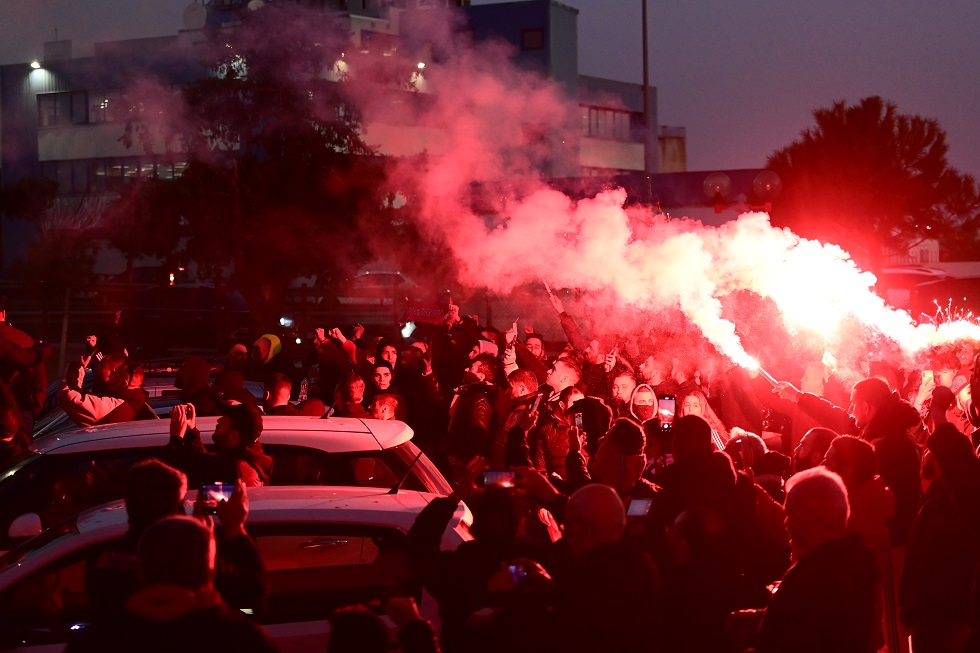 Χαμός στον Ρέντη για τον Θρύλο (pics, vid)