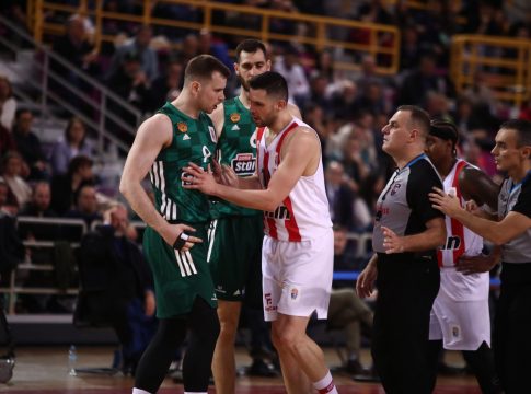 Παπανικολάου: «Να μην στοχοποιηθεί ο Αγραβάνης» (vid)