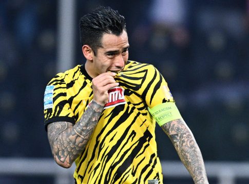 Κεφαλιά από τον Αραούχο και 1-0 η ΑΕΚ (vid)