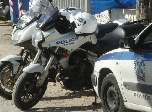 Ανεξέλεγκτη η βία των ανηλίκων – Μαχαίρωσαν 17χρονο στον πνεύμονα