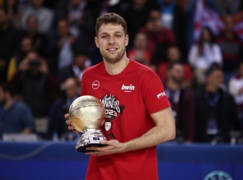 Σάσα Βεζένκοφ: Στον αστερισμό ενός MVP (vids)