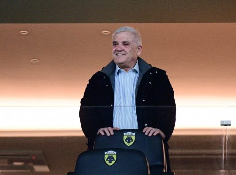 Στα αποδυτήρια της ΑΕΚ ο Μελισσανίδης, μοίρασε συγχαρητήρια στους παίκτες