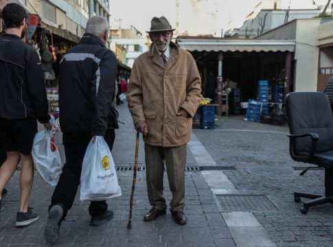 Eurostat: Τρίτη πιο γερασμένη χώρα της ΕΕ η Ελλάδα το 2022