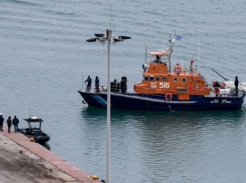 Ανδραβίδα: Υποθαλάσσια χαράδρα στο σημείο των ερευνών για τον κυβερνήτη του Φάντομ – Την Πέμπτη η κηδεία του υποσμηναγού