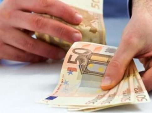 Πέντε πακέτα αυξήσεων σε μισθούς και επιδόματα