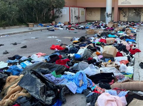 Γιώργος Πατούλης: Τι λέει για τα πεταμένα ρούχα που προορίζονταν για βοήθεια στην Τουρκία