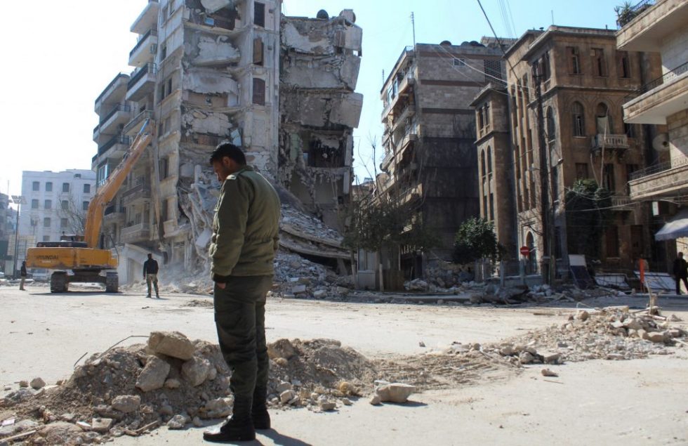 Συρία: Πώς ο εμφύλιος μπλοκάρει τις προσπάθειες ανακούφισης των σεισμόπληκτων – Ποιοι έχουν στείλει βοήθεια