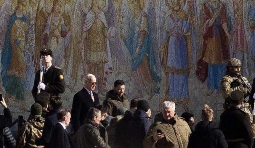 Ουκρανία: Αιφνιδιαστική επίσκεψη του Τζο Μπάιντεν στο Κίεβο