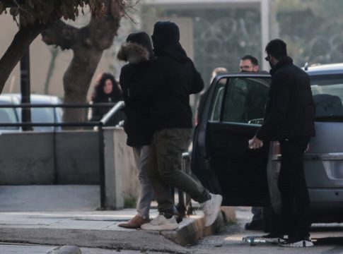 Σεπόλια: Στον ανακριτή ο 65χρονος δερματολόγος μαζί με άλλους 4 για τον βιασμό της 12χρονης