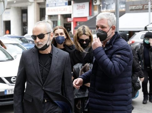 Δίκη Άλκη Καμπανού: «Μην με χτυπάτε άλλο» φώναξε ο πατέρας του και βγήκε από την αίθουσα