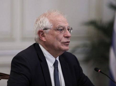 Μπορέλ: Η Δύση πρέπει να παράσχει στρατιωτική υποστήριξη στην Ουκρανία