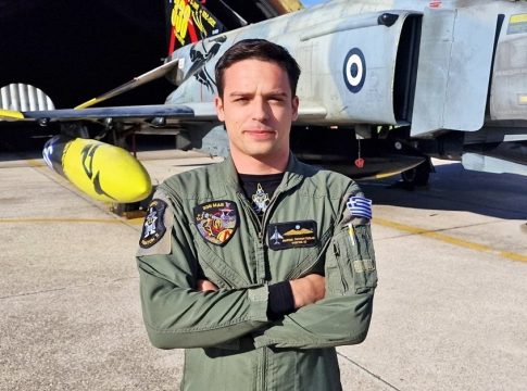 Πτώση Φάντομ: «Εάν είναι άγγελος στον ουρανό, θέλω να έρχεται στα όνειρά μου» – Συγκινεί η μητέρα του Μάριου – Μιχαήλ Τουρούτσικα