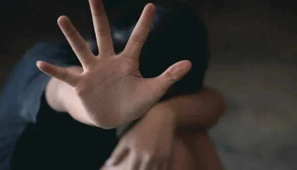 Θεσσαλονίκη: Προφυλακίστηκε ταχυδακτυλουργός που κατηγορείται για το βιασμό της 21χρονης βαφτιστήρας του