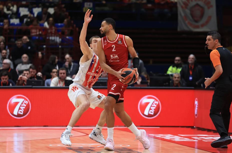 «Χαμογέλασε» και πάλι η Αρμάνι (74-68)