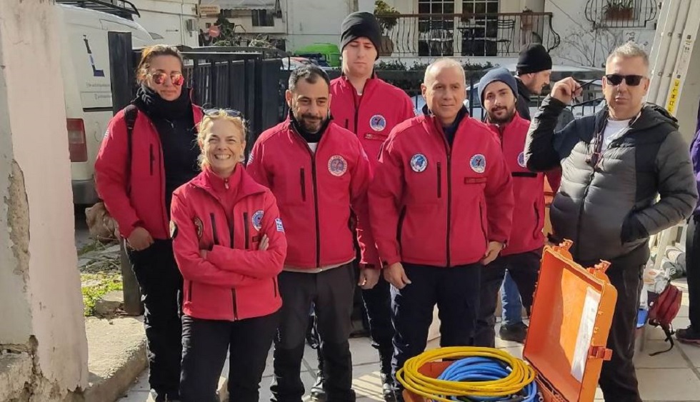 Σεισμός στην Τουρκία: Καταχειροκροτήθηκαν οι Έλληνες διασώστες στην Κωνσταντινούπολη