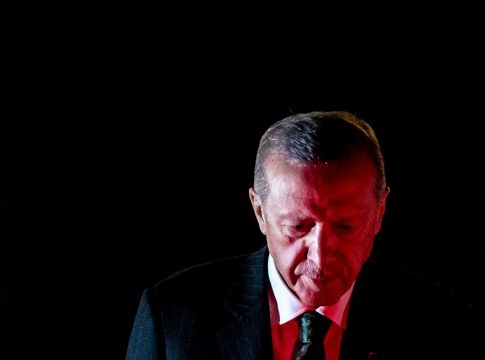 Τουρκία: Πώς το ΥΠΕΞ έχει γίνει υπηρεσία κατασκοπείας και ο «μυστικός φύλακας» του Ερντογάν