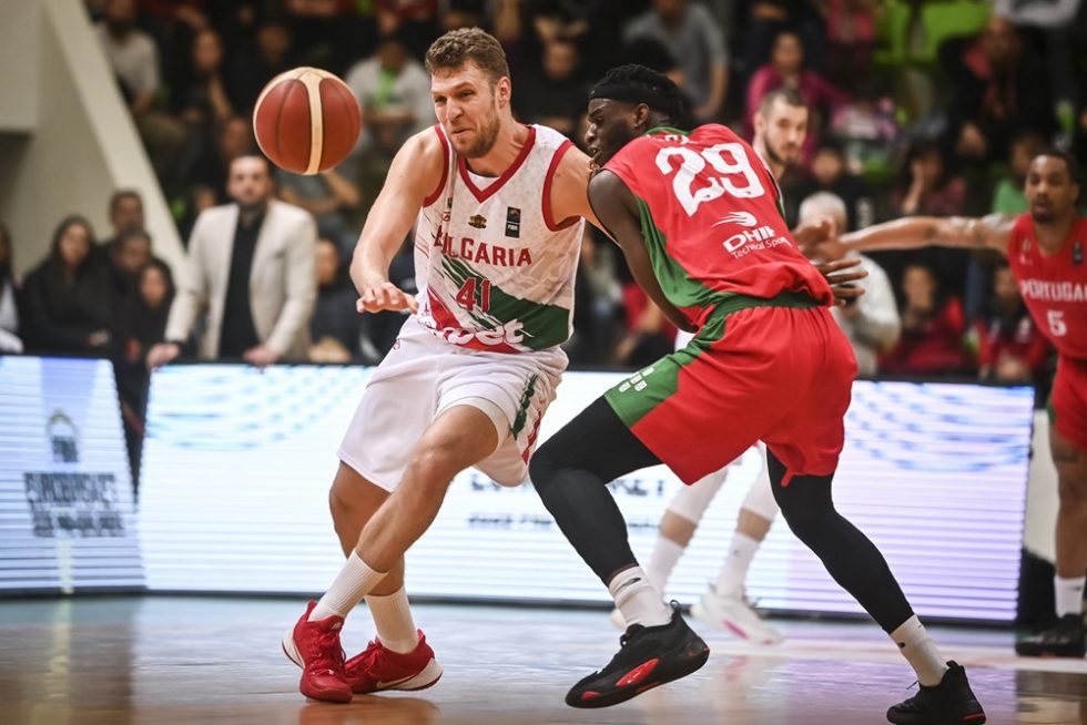 Eurobasket 2025: Δεν ήταν αρκετή η 30άρα του Βεζένκοφ για τη Βουλγαρία
