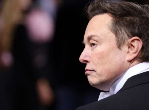 Κίνηση για την εξαγορά της Μάντσεστερ Γιουνάιτεντ κάνει ο Έλον Μασκ