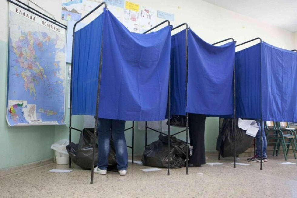 Εκλογές 2023: Ακρίβεια, πλειστηριασμοί, υποκλοπές και στη μέση ο… Παπανδρέου – Στα ύψη η πολιτική κόντρα