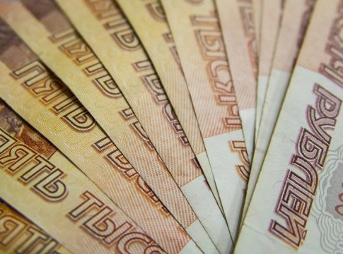 Ρωσία: Όρθια η οικονομία της χώρας παρά τις απανωτές προκλήσεις