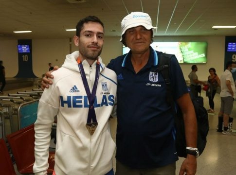 Πομάσκι: «Σε δημοπρασία τα παπούτσια του Τεντόγλου για τα παιδιά της Τουρκίας»