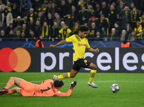 «Σκότωσε» την Τσέλσι ο Αντεγέμι (1-0) – Ισχυρό προβάδισμα η Μπενφίκα (0-2) (vids)