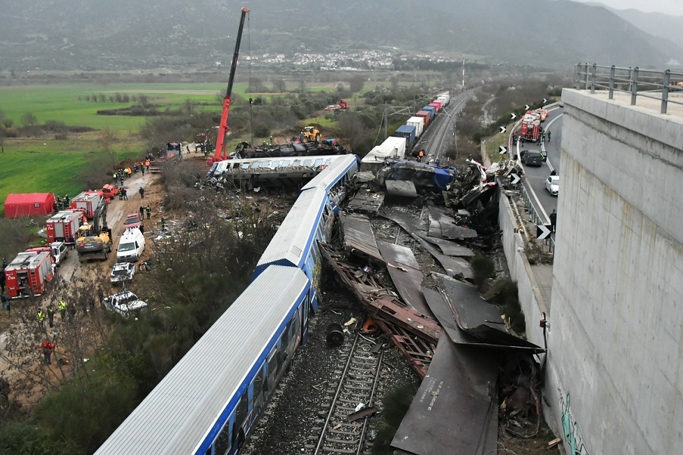 Τέμπη: Οι ευρωβουλευτές τήρησαν ενός λεπτού σιγή για το σιδηροδρομικό δυστύχημα