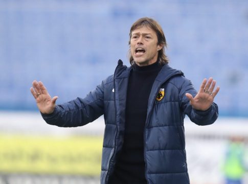 Χαμόγελα για Αλμέιδα