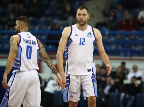 «Ντου» οργανωμένων οπαδών στην προπόνηση του Ιωνικού