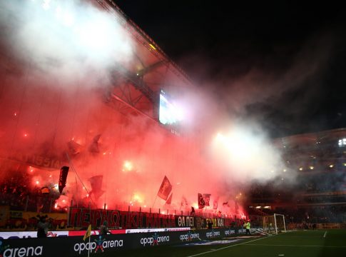 Χαμός (και) στη Νέα Φιλαδέλφεια με οπαδούς (vid)