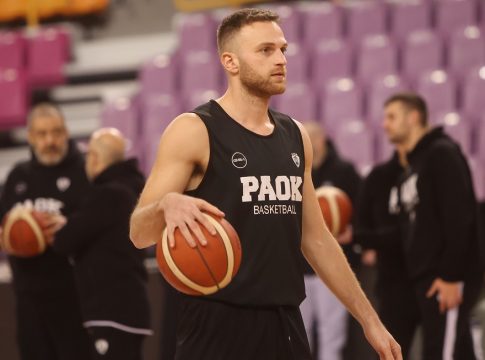 Χάνει Ολυμπιακό ο Κακλαμανάκης