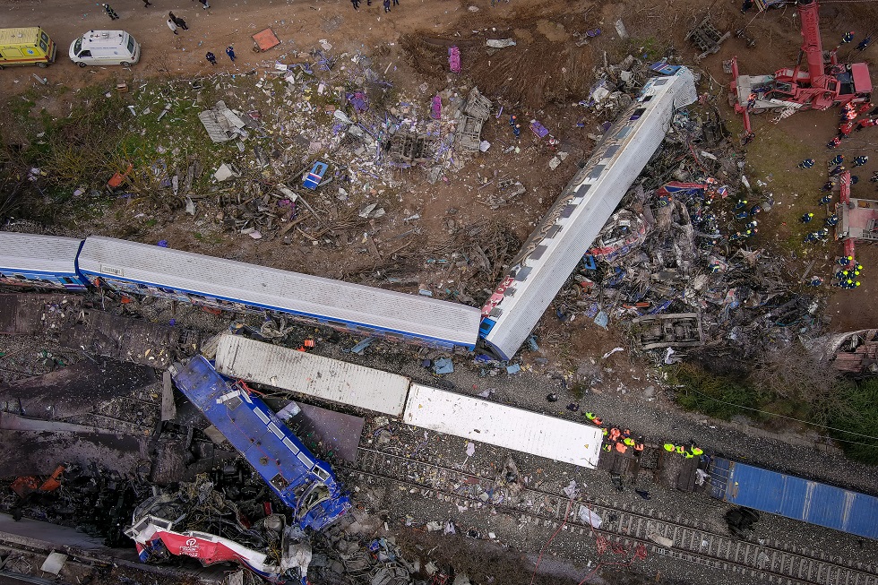 Σύγκρουση τρένων στα Τέμπη: «Πάμε και όπου βγει», άκουσε επιβάτης από μηχανοδηγό