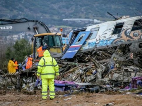 Τέμπη: Μια μέρα μετά το δυστύχημα πληρώθηκαν πάνω από 300.000 για την περίφημη σύμβαση 717