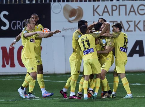ΟΦΗ – ΑΕΚ 0-3: Με… σκριν του Διαμαντόπουλου