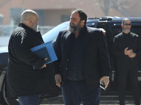 Έφτασε στα γραφεία της ΕΠΟ ο Βαγγέλης Μαρινάκης (pics)