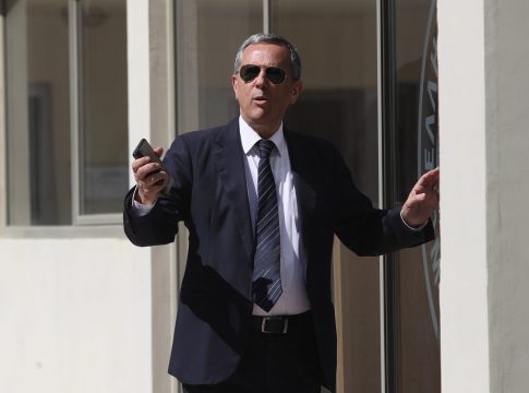 Οι ελίτ διαιτητές, η παγκόσμια ειρήνη και μια τρύπα στο νερό…