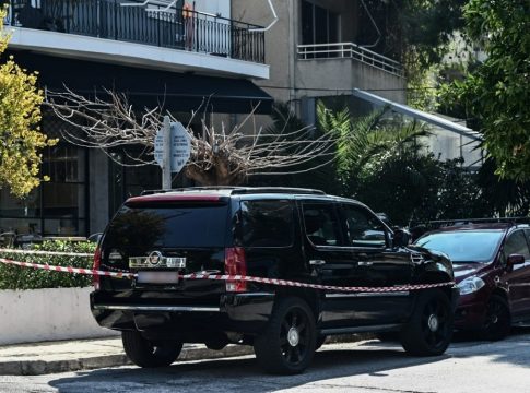 Δολοφονία στη Νέα Ιωνία: Σπάει τη σιωπή του ο ιδιοκτήτης της καφετέριας – «Φοβάμαι για τη ζωή μου»