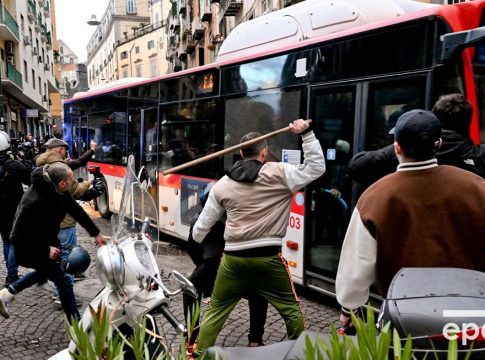 Κίνδυνος αποκλεισμού δύο ετών στην Άιντραχτ μετά τα επεισόδια στη Νάπολη