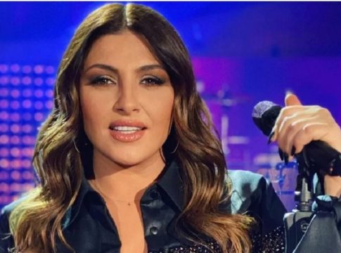 «Έκανα λάθος»: H δημόσια συγγνώμη της Έλενας Παπαρίζου μετά τη δήλωση για τα «άφυλα» παιδιά που προκάλεσε αντιδράσεις (vid)