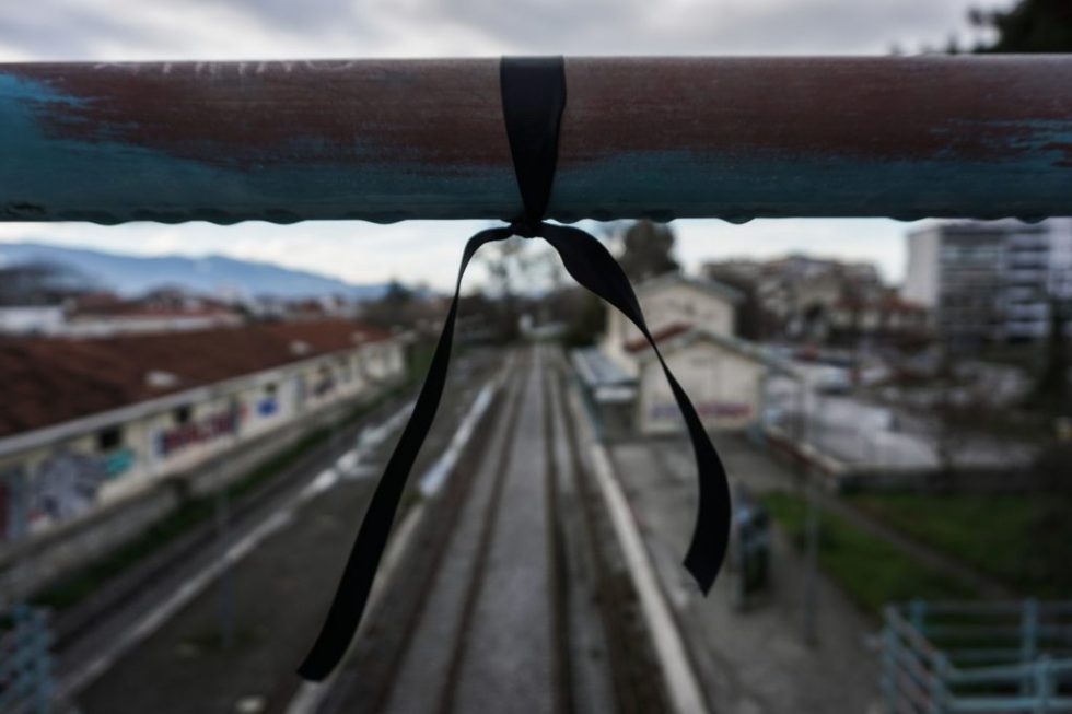 Τέμπη: Γιατί ο μηχανοδηγός νόμιζε πως ο σταθμάρχης τον στέλνει σωστά