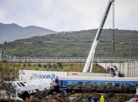Τέμπη: Την ώρα της τραγωδίας ακούγονταν τραγούδια στο σταθμαρχείο Λάρισας