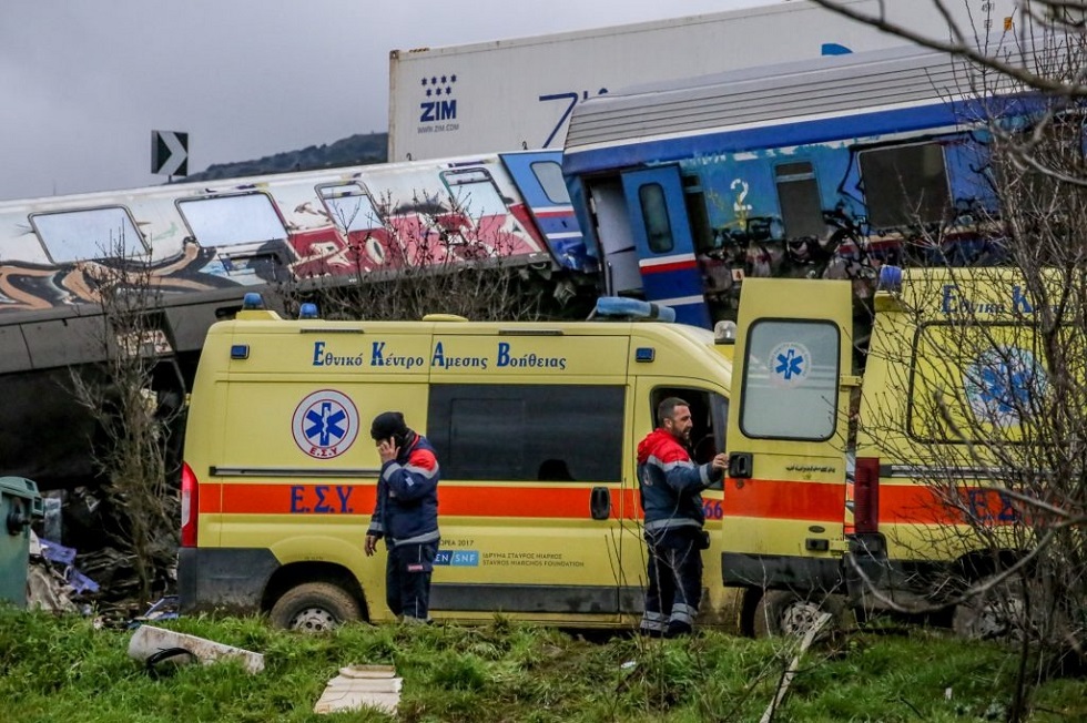 Τέμπη: Δραματικές ώρες – Παραδίδονται οι σοροί στις οικογένειες – Ολοκληρώνονται οι έρευνες